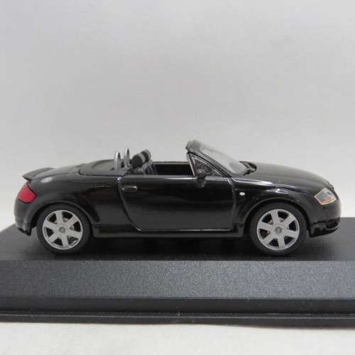Minichamps Audi TT Roadster model car - Scale 1/43