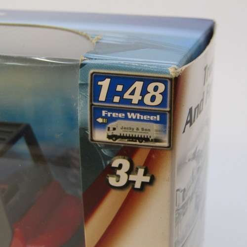 Teama Checkers Scania  delivery truck and forklift - scale 1/48