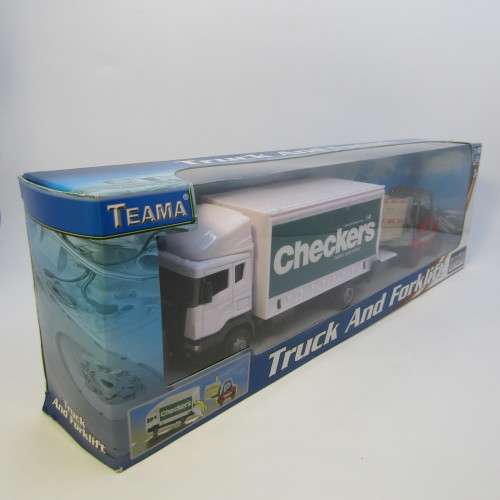 Teama Checkers Scania  delivery truck and forklift - scale 1/48