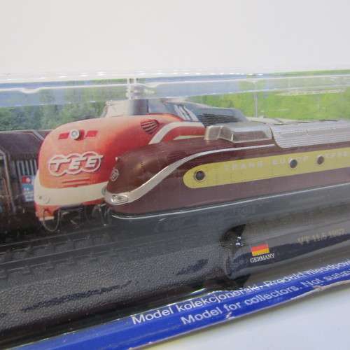Amercom German Trans Europe Express 1957 VT11.5 model train