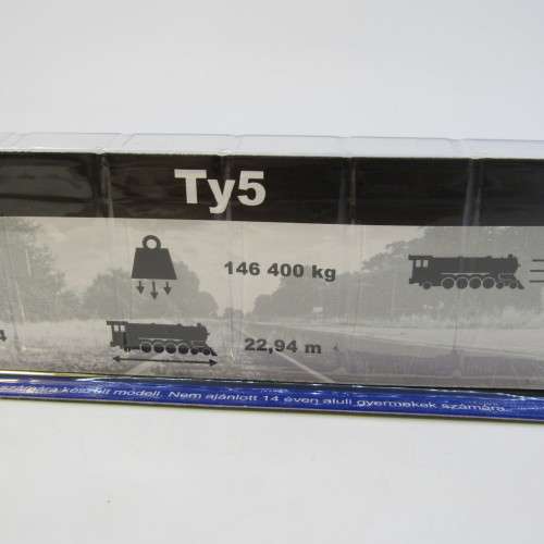 Amercom Poland 1947 Ty5 Locomotive and Tender model train
