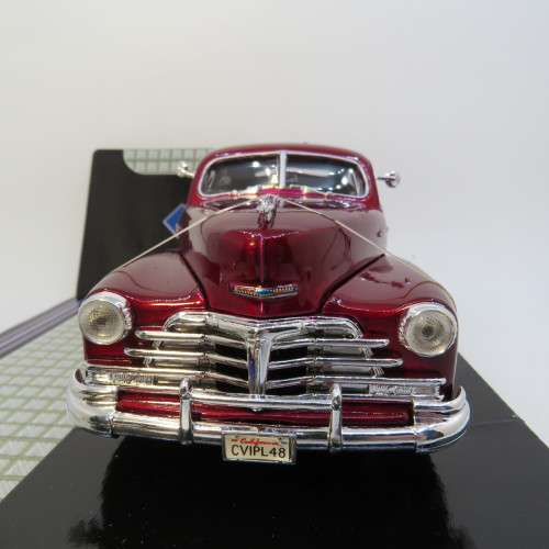 MotorMax 1948 Chevrolet Aerosedan Fleetline model car in box - Scale 1/24