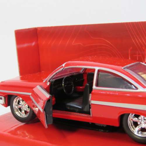 Jada Fast and Furious Dom`s Chevy Impala Model car in box - Scale 1/32