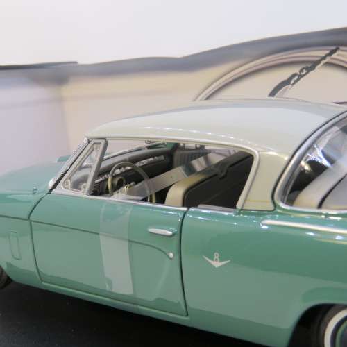 Maisto 1953 Studebaker Starliner model car in box - Scale 1/18