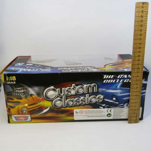 Motor Max Custom Classics 1969 Pontiac GTO Judge model car in box - scale 1/18