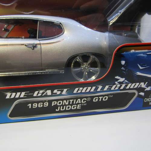 Motor Max Custom Classics 1969 Pontiac GTO Judge model car in box - scale 1/18