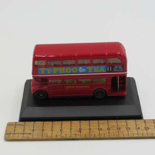 Oxford London Bus `Typhoo Tea` die-cast model in case