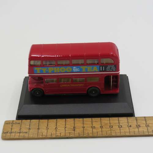 Oxford London Bus `Typhoo tea` die-cast model in case