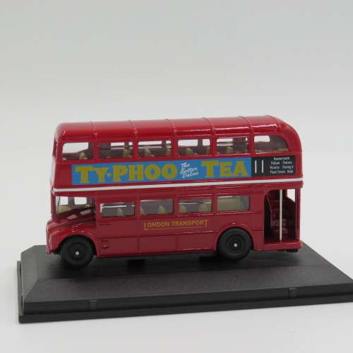 Oxford London Bus `Typhoo tea` die-cast model in case