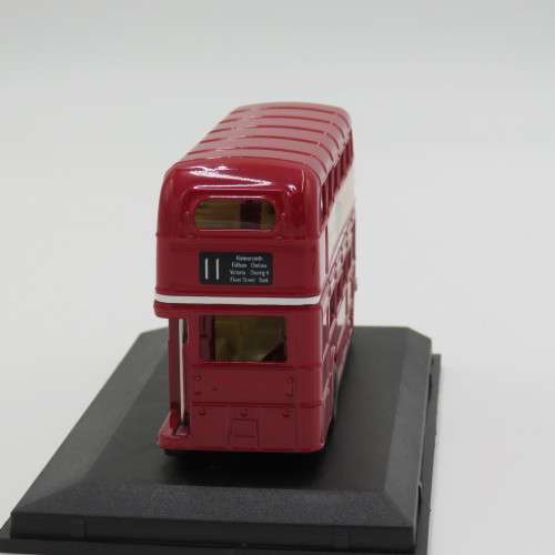 Oxford London Bus `Typhoo tea` die-cast model in case