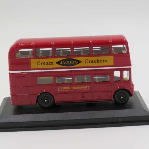 Oxford London Bus `Typhoo tea` die-cast model in case