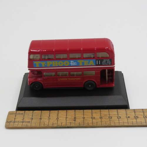 Oxford London Bus `Typhoo tea` die-cast model in case