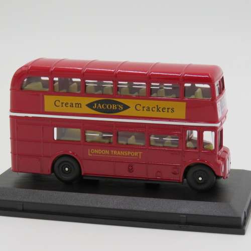 Oxford London Bus `Typhoo tea` die-cast model in case