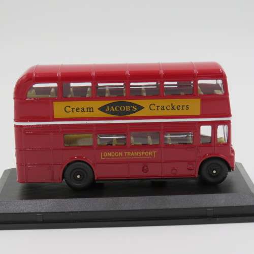 Oxford London Bus `Typhoo tea` die-cast model in case