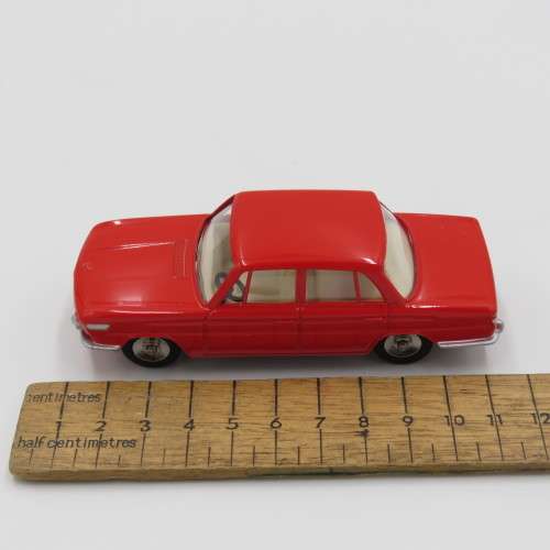 Dinky Toys #534 BMW 1500 die-cast car - Mint boxed - DeAgostini