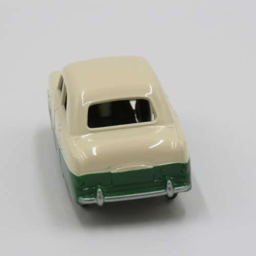 Dinky Toys #162 Ford Zephyr Saloon die-cast car - Box damaged - DeAgostini