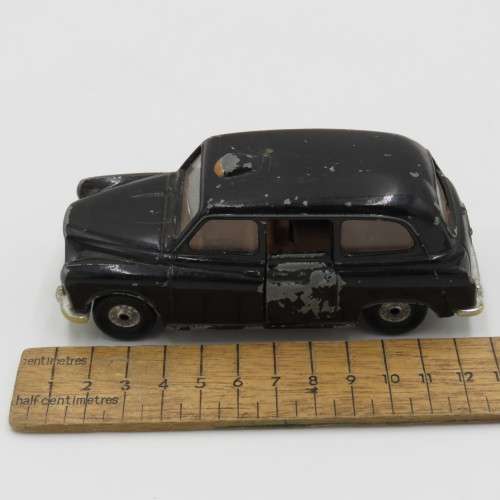 Corgi Austin London Taxi model car - Paint damage
