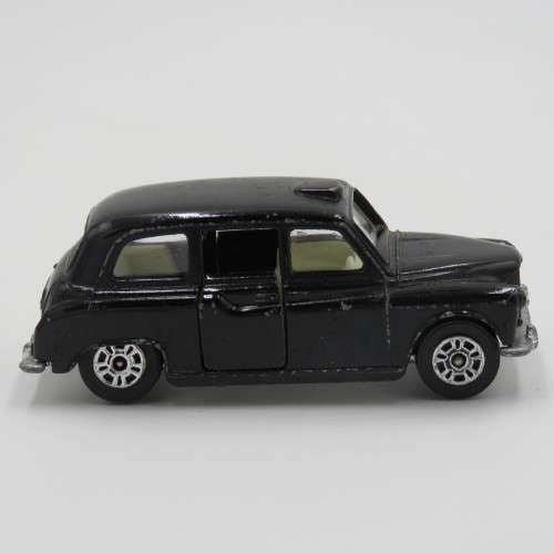 Corgi London Taxi toy car - Opening doors