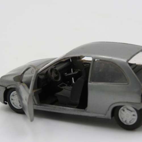 Gama #1005 Opel Corsa model car with accident damage