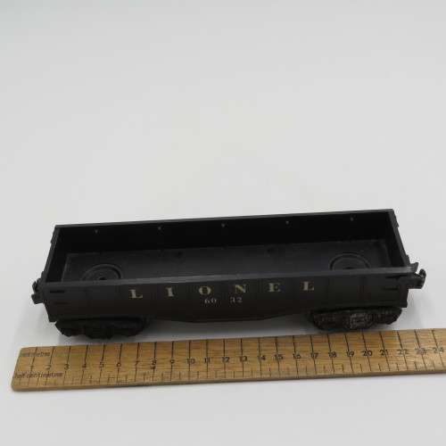 Vintage Lionel #6032 Gondola car with box - O-gauge