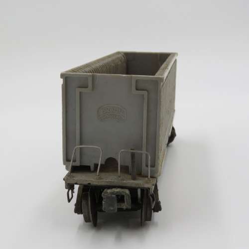 Vintage Lionel #2411 flat car with custom made container - O-Gauge