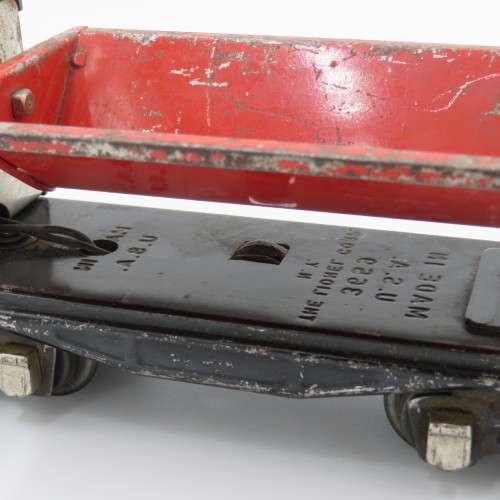 Vintage Lionel #3659 Operating coal dump car - O-gauge