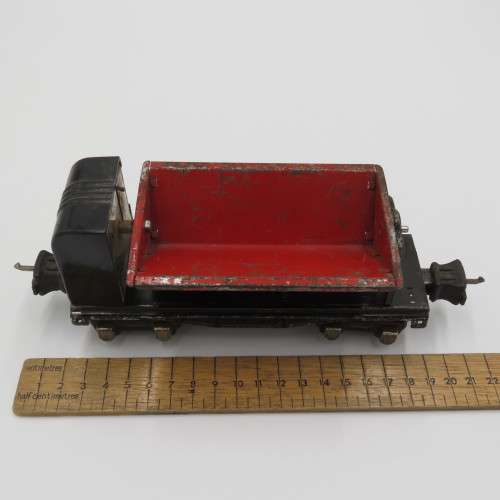 Vintage Lionel #3659 Operating coal dump car - O-gauge