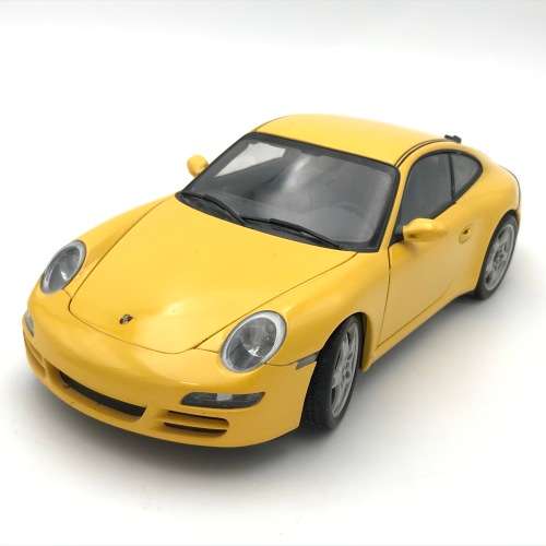 AutoArt Porsche 911 Carrera S model car - SCALE 1/18