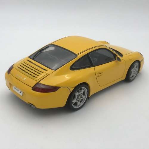 AutoArt Porsche 911 Carrera S model car - SCALE 1/18