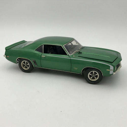 Highway 61 - 1969 Chevrolet Camaro SS model car - some paint flaws - scale 1/18