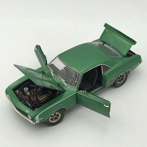Highway 61 - 1969 Chevrolet Camaro SS model car - some paint flaws - scale 1/18