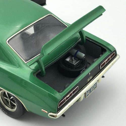 Highway 61 - 1969 Chevrolet Camaro SS model car - some paint flaws - scale 1/18