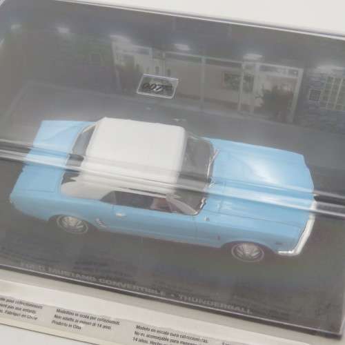 James Bond 007 Ford Mustang Convertible model car - Thunderball