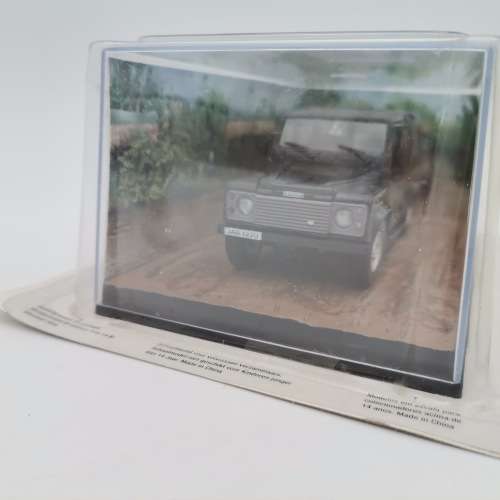 James Bond 007 Land Rover Defender model car - Casino Royale