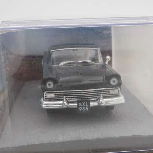 James Bond 007 Ford Fairlane model car - Thunderball