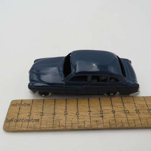 Dinky Toys #24X Ford Vedette 54 model car - Mint boxed - DeAgostini Ltd