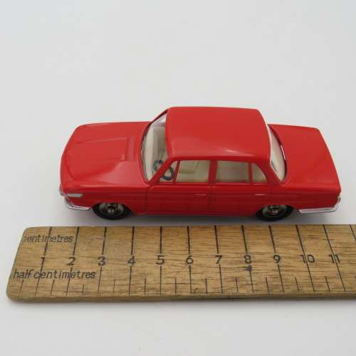 Dinky Toys #534 BMW 1500 model car - Mint boxed - DeAgostini Ltd