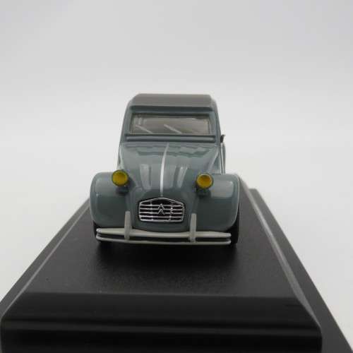 DelPrado 1966 Citroen 2CV die-cast model car - Scale 1/43 - Mirror missing