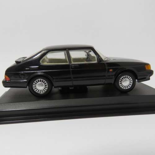 DelPrado 1989 SAAB 900 S die-cast model car - Scale 1/43
