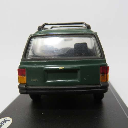 DelPrado 1993 Jeep Grand Cherokee model car - Scale 1/43
