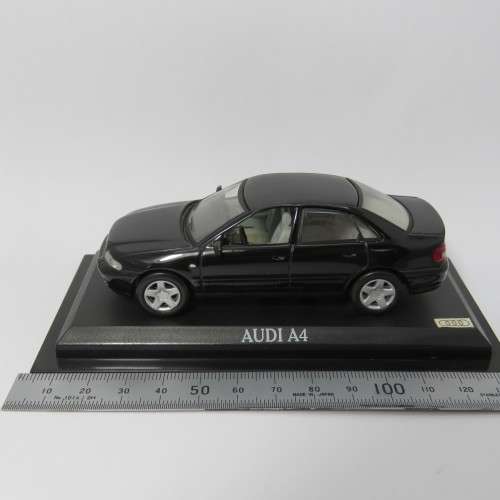 DelPrado 1996 Audi A4 die-cast model car - Scale 1/43