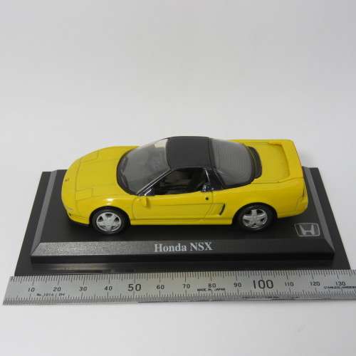 DelPrado Honda NSX die-cast model car - Scale 1/43 - Mirror missing