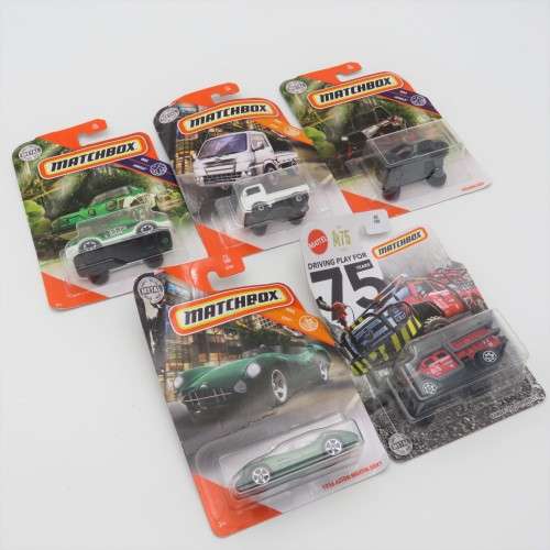 Lot of 5 Matchbox toy cars