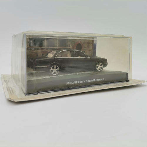 James Bond 007 Jaguar XJ8 model car - Casino Royale