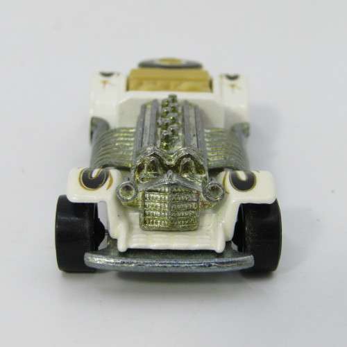 Hot Wheels 2002 Mainline Sweet 16 toy car