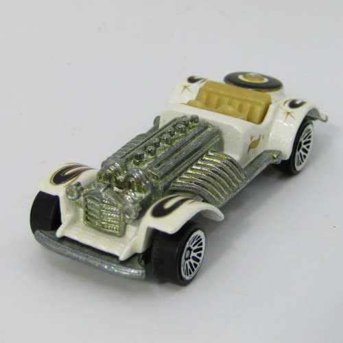 Hot Wheels 2002 Mainline Sweet 16 toy car