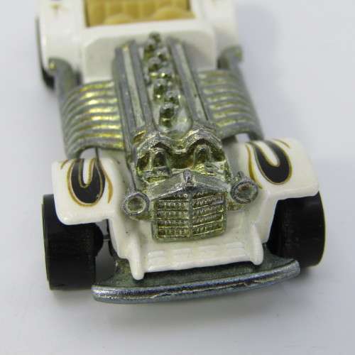 Hot Wheels 2002 Mainline Sweet 16 toy car
