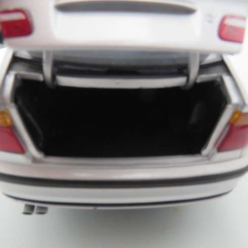UT Models BMW 328i model car - Scale 1/18 in box