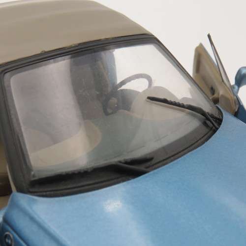 UT Models BMW Z3 model car - Scale 1/18 in a box