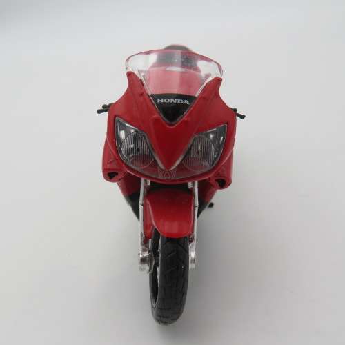 Maisto Honda CBR 600 F4 model motorcycle - Scale 1/18